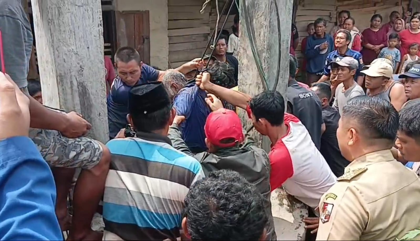 Diduga Halusinasi Dikejar Harimau, Pria di Lampung Utara Tewas Lompat ke Sumur