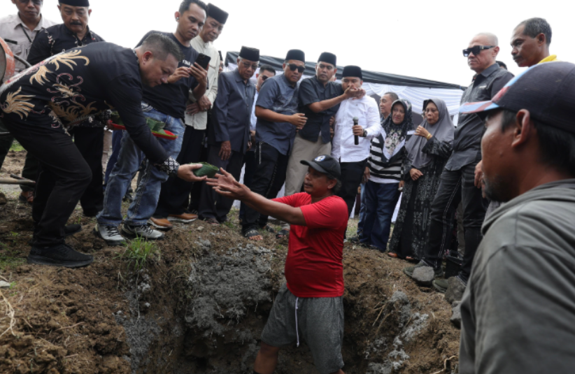  Kisah Haru, Bos HS Bangun Masjid di Lokasi Kecelakaan yang Tewaskan Istri