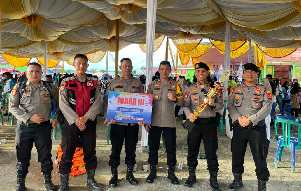 Perahu Hias Polres Mesuji Sabet Juara III di HUT Kabupaten Mesuji ke-17