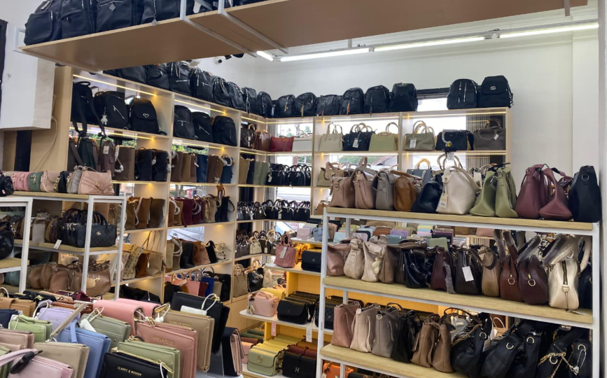 Arjuna Fashion Metro Hadirkan Koleksi Busana Trendy untuk Semua Usia