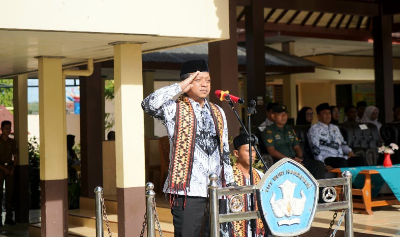 Peringati HGN 2025, Bupati Pringsewu Ajak Guru Perkuat Komitmen Mendidik dengan Hati