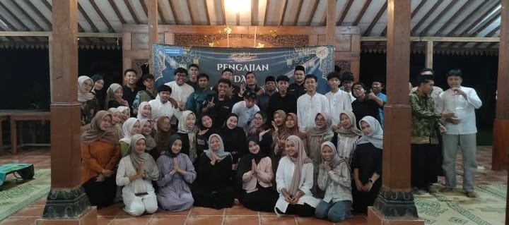  Karangtaruna Bhaktiloka Gelar Pengajian dan Buka Puasa Bersama, Pererat Silaturahmi Pemuda Condongcatur