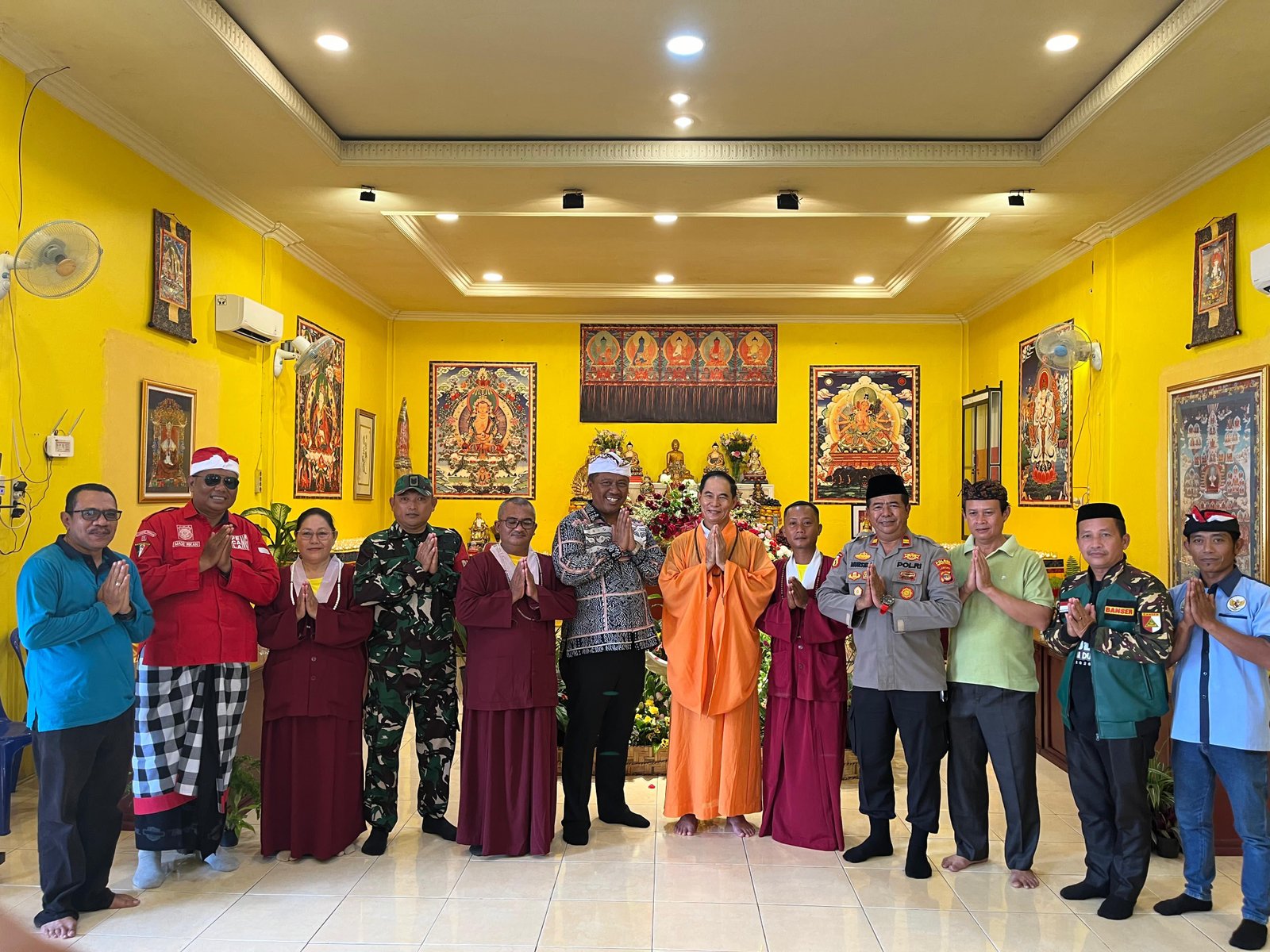 Wabup I Komang Koheri Hadiri Perayaan Trisuci Waisak di Seputih Raman