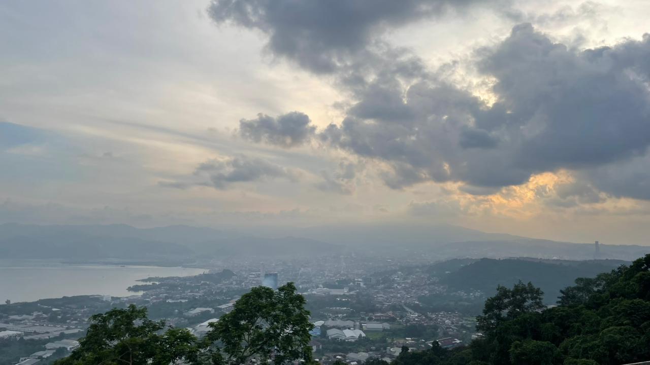 Menikmati Senja dan Sajian Hangat Kuliner di Puncak Way Gubak Bandar Lampung