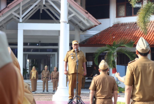 Apel Mingguan Pemkab Lampung Tengah, Wabup I Komang Koheri Ajak ASN Tingkatkan Kinerja dan Etos Kerja