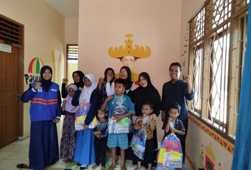 Perpustakaan Cahaya Ilmu Ganjar Asri Salurkan Beasiswa untuk Pemustaka Aktif di Kota Metro