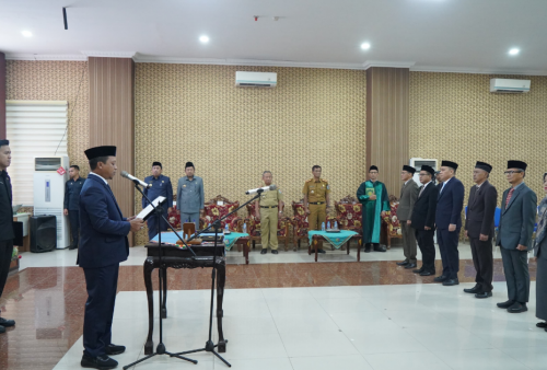 Pemkab Pringsewu Lakukan Penyegaran, 10 Pejabat Resmi Diambil Sumpah Jabatan