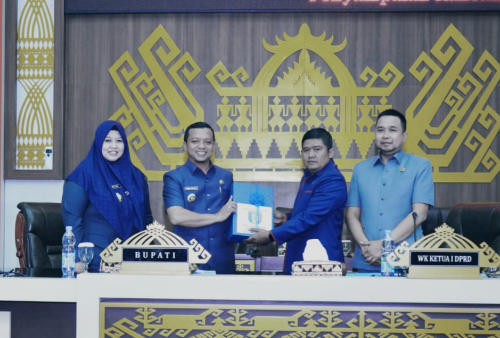 Bupati Pringsewu Sampaikan Perubahan KUA-PPAS 2025