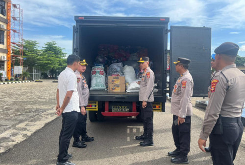 Peduli Sesama, Polres Metro Kirim Bantuan untuk Korban Bencana di Sumatera