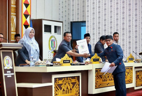 Bupati Riyanto Pamungkas Sampaikan Ranperda Pertanggungjawaban Pelaksanaan APBD 2025