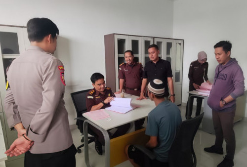 Tersangka Pencurian Mobil di Pringsewu Resmi Dilimpahkan ke Kejaksaan