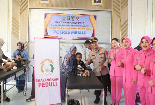 Polres Mesuji Hadirkan Sunatan Massal hingga Pasar Rakyat di Hari Bhayangkara ke-80