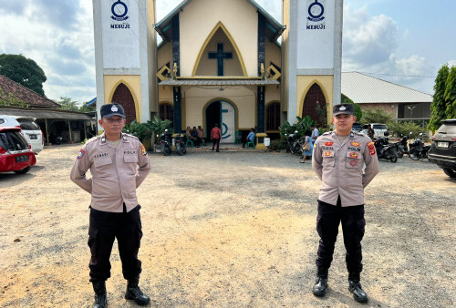 Jaga Kamtibmas, Personil Siaga Kompi III Polres Mesuji Perketat Pengamanan Tempat Ibadah Umat Kristiani