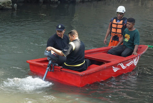 Wali Kota Yogyakarta Uji Coba Perahu Patroli untuk Kebersihan Sungai Winongo