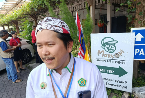 Rombongan Bhikkhu Peserta 'Indonesia Walk for Peace 2026' Tiba di Yogyakarta, Disambut Hangat Warga