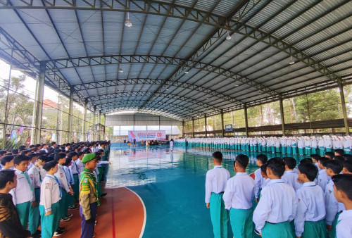 SMP Muhammadiyah Ahmad Dahlan Apresiasi 70 Siswa Berprestasi