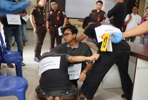 Polisi Rekonstruksi Penusukan Dua Pengunjung Biliar di Pringsewu, Peragakan 22 Adegan
