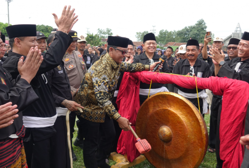 Bupati Ardito Wijaya Buka Pendadaran Terpusat PSHT Lampung Tengah