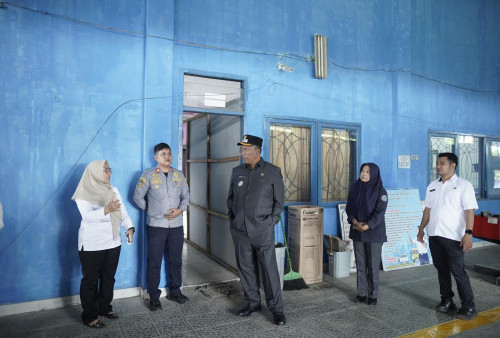 Plt. Bupati I Komang Koheri Tinjau Dinas Perhubungan Lamteng, Pastikan Kesiapan Kondisi Pelayanan