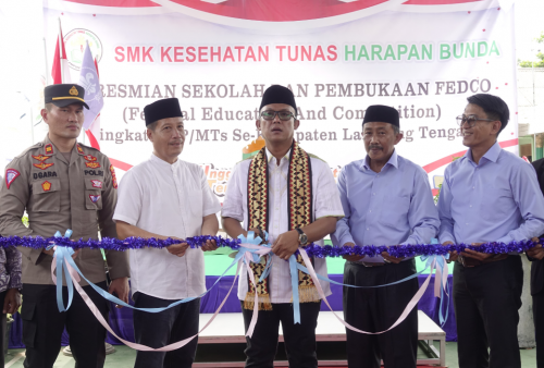 Cetak Tenaga Medis Muda, Bupati Ardito Wijaya Resmikan SMK Kesehatan Tunas Harapan Bunda