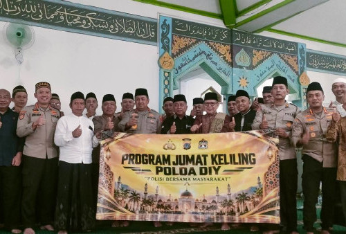 Jumat Keliling di Sanggrahan, Kapolda DIY Perkuat Silaturahmi dengan Masyarakat