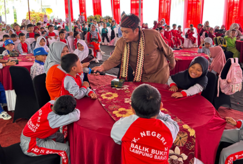 Festival Literasi Nasional Lampung Barat Dimeriahkan Pendongeng Asal Metro