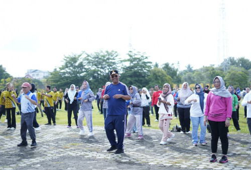 Plt Bupati Lampung Tengah Pimpin Apel dan Senam ASN, Tekankan Disiplin serta Pelayanan Prima