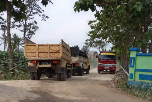 Truk Galian Lalu Lalang, Warga Karang Anyar Keluhkan Terganggu Debu 