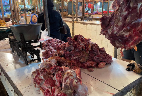 Harga Daging Sapi Melonjak, Pedagang di Metro Keluhkan Sepinya Pembeli