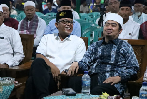 Bupati Ardito Wijaya Hadiri Tabligh Akbar di Lapangan Merdeka Kampung Untoro