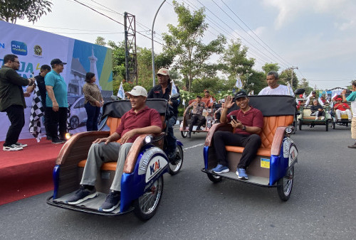Parade Kendaraan Nir Emisi di Yogyakarta, Hasto Wardoyo Ajak Warga Beralih ke Transportasi Listrik