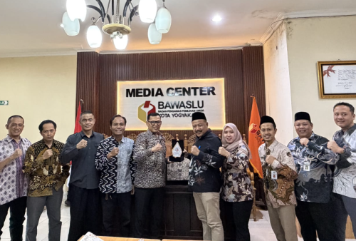 Siapkan Dana Cadangan Pilkada 2029, DPRD Kebumen Studi Referensi ke Bawaslu Yogyakarta