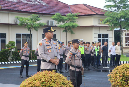Kapolres Mesuji Tekankan Disiplin Personel Saat Apel Siaga May Day