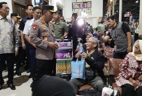 Kapolri Jenderal Listyo Sigit Prabowo dan Gubernur DIY Tinjau Stasiun Tugu Yogyakarta
