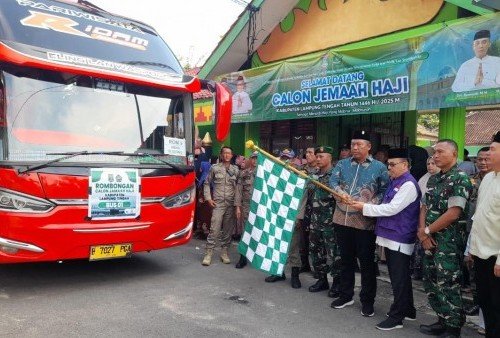 Wabup Lampung Tengah Lepas 28 Calon Jemaah Haji Kloter JKG-56 Menuju Tanah Suci