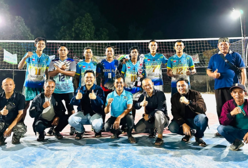 Seru! Turnamen Voli HUT Desa Tirtalaga ke-28, Tim Tuan Rumah BP Milenial Jaya Sabet Gelar Juara