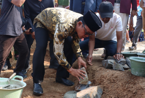  Jembatan Jalan Pertanian di Trimurjo Mulai Dibangun, Bupati Lamteng Letakkan Batu Pertama