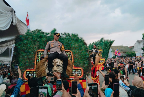 Polres Pringsewu Hadirkan Pagelaran Budaya di Hari Bhayangkara ke-80