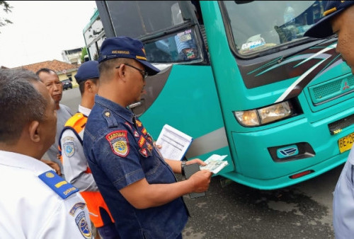 Jelang Libur Nataru, Terminal Mulyojati Periksa Kelaikan Bus Angkutan