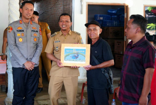 Pemkab dan Polres Pringsewu Salurkan Bantuan Alsintan untuk Percepat Tanam dan Kendalikan Inflasi
