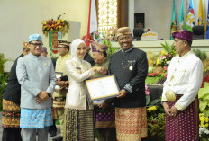 Plt Bupati I Komang Koheri Hadiri Paripurna Istimewa HUT ke-62 Provinsi Lampung