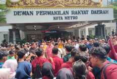 Gelar Aksi Demo Gedung DPRD Metro, IMM Desak Pemkot dan DPRD Tindaklanjuti Isu Sampah hingga Dana BOS