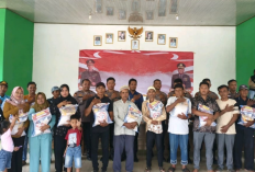 Polres Mesuji Gelar Jumat Curhat di Desa Margo Jadi, Bagikan 25 Paket Sembako