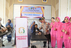 Polres Mesuji Hadirkan Sunatan Massal hingga Pasar Rakyat di Hari Bhayangkara ke-80