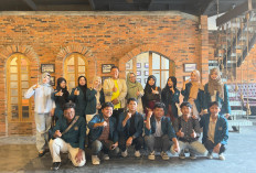 Mahasiswa PBI UM Metro Perdalam Wawasan Jurnalistik Lewat Kunjungan ke Radar Metro