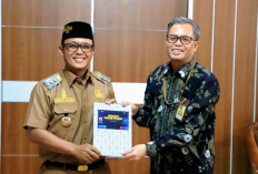 Bupati Lampung Tengah, Ardito Wijaya Raih Piagam Wajib Pajak
