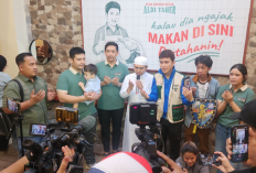Aldi Taher Resmi Buka Cabang Kedua Ayam Goreng Basah di Cempaka Putih Jakarta