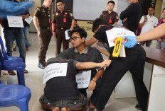 Polisi Rekonstruksi Penusukan Dua Pengunjung Biliar di Pringsewu, Peragakan 22 Adegan