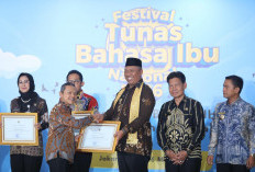 Dukung Program Revitalisasi Bahasa Daerah, Pemkab Lampung Tengah Diganjar Penghargaan Kemendikdasmen