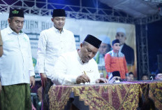 Ratusan Jamaah Hadiri Dzikir Akbar, Plt. Bupati I Komang Koheri Resmikan Ponpes di Lampung Tengah